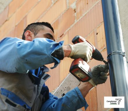 colocarganchosparacanalonesenillescas 1920w