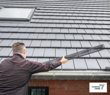 cubrircanalonesconrejillasenfuensalida 1920w