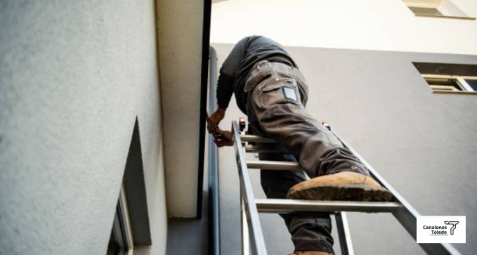 instalaciondecanalonesybajantesenvillacanas 1920w